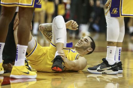 Can’t technology work? Radio DJ: The Lakers believe that brother Qiu’s earliest knee injury was caused by his BBB signature shoes.