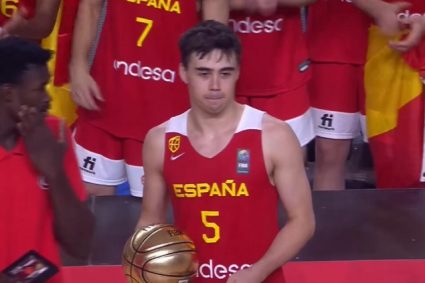 European media: Spanish basketball association confirmed that 19-year-old Nunez replaced Rubio