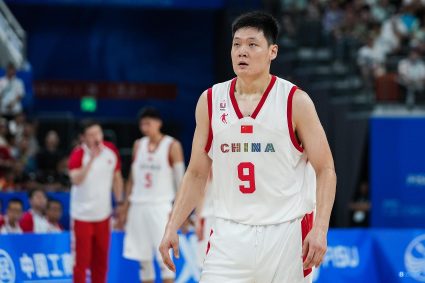 Eight mistakes in the first half of Dayun men’s basketball & only one in Japan. Chen Guohao scored 16 points in the middle 9 and Zhang Ning contributed 13 points.