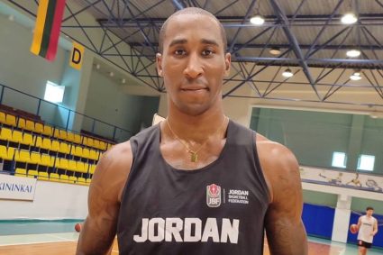 How do you compare with Li Kael? Jordan men’s basketball naturalized top basketable Nets player Hollis Jefferson